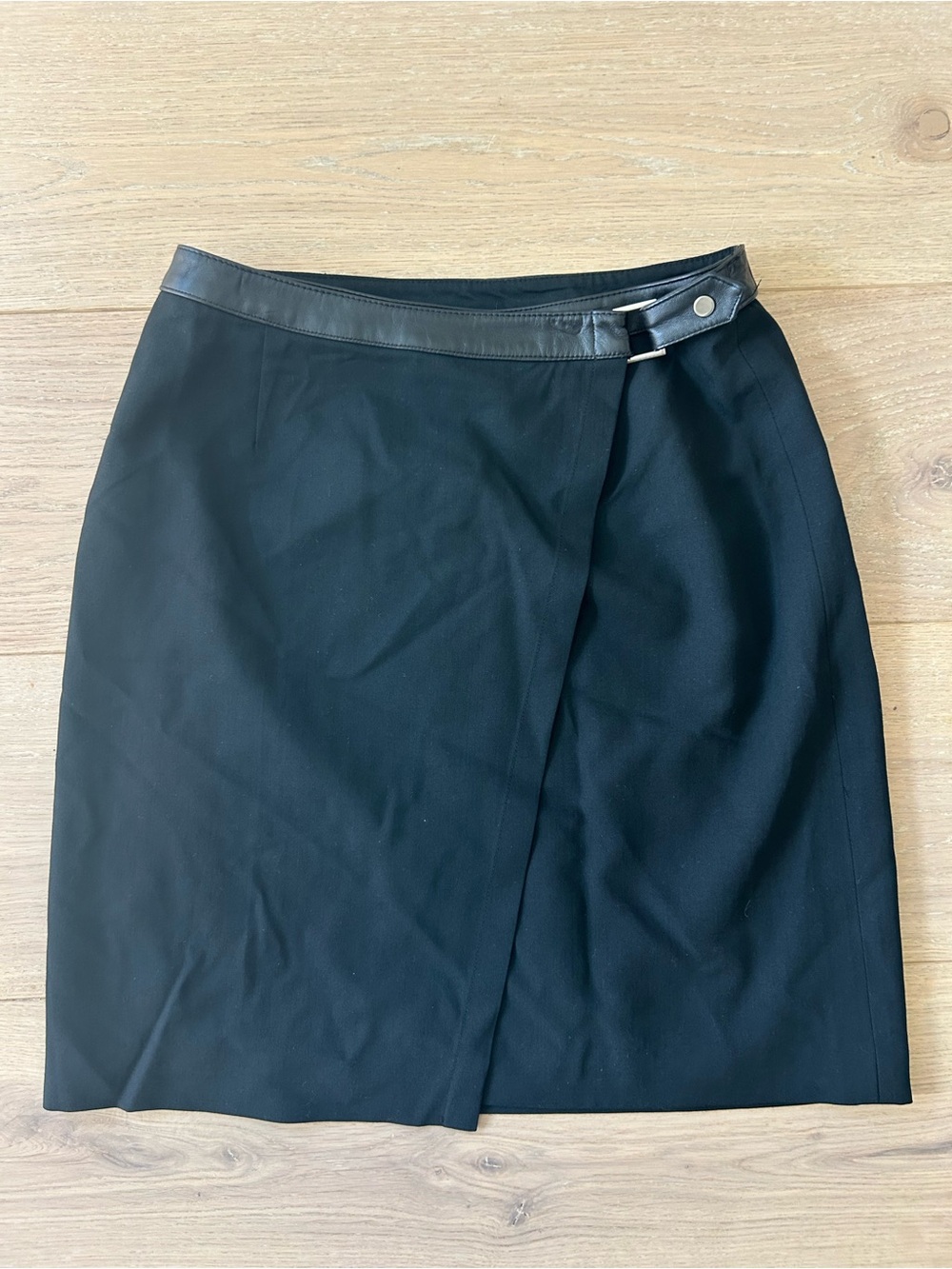 Vintage Jones New York Wrap Skirt - Black Leather Trim Wool Blend Size 6P